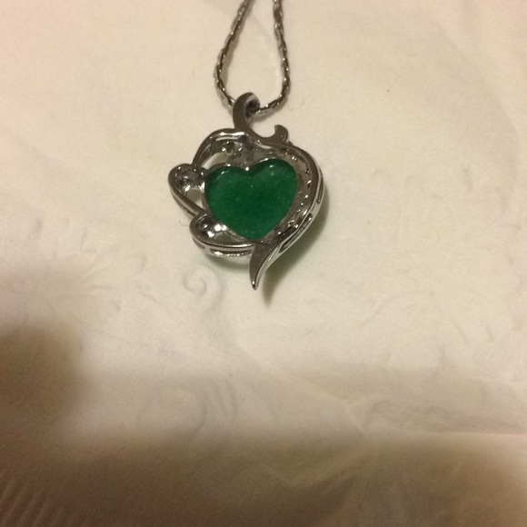 18k GP necklaces with jade - Picture 3 of 4